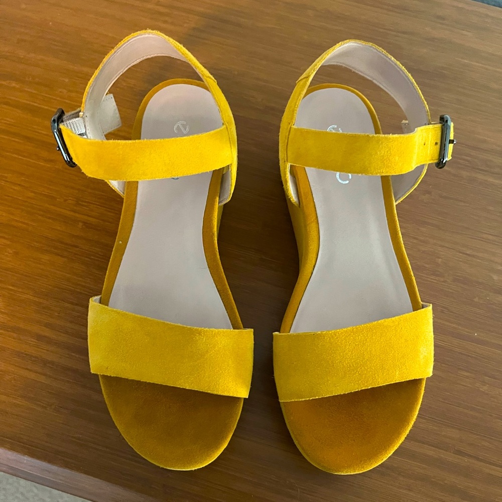 Ecco yellow platform sandals